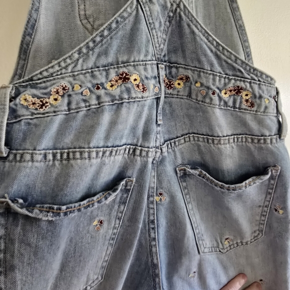 Lucky Brand Distressed Denim Floral & Heart Clover Overalls - Picture 4 of 7